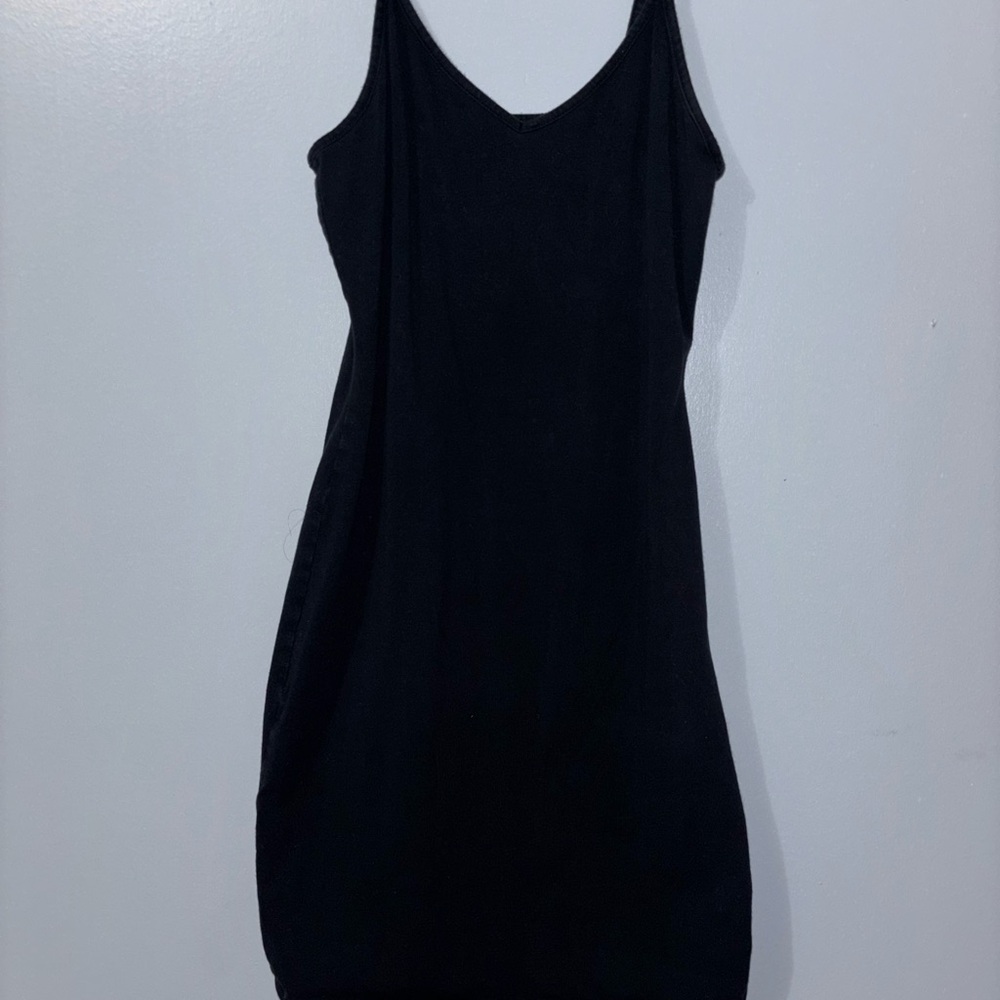 Elegant Black Sleeveless Dress